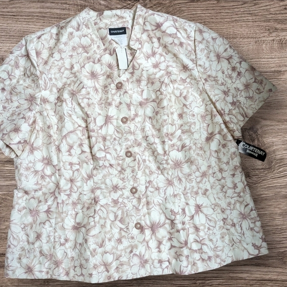 Courtenay Original Tops - Light weight professional blouse with fitted waist in massive and cream size 22W